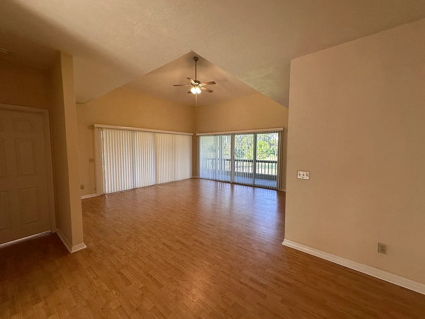 2 Bedroom 2 Bath in Plantation Bay in Ormond Beach — Photo 4