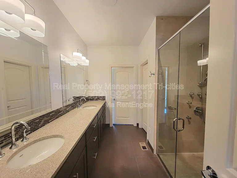 1644 Naples Ln — Photo 18