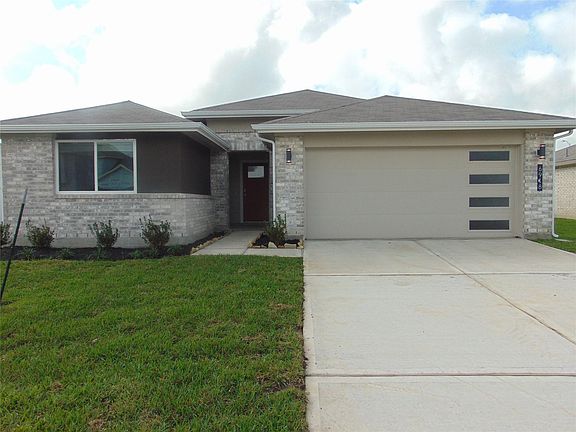 2nd image of 6918 Morales Way