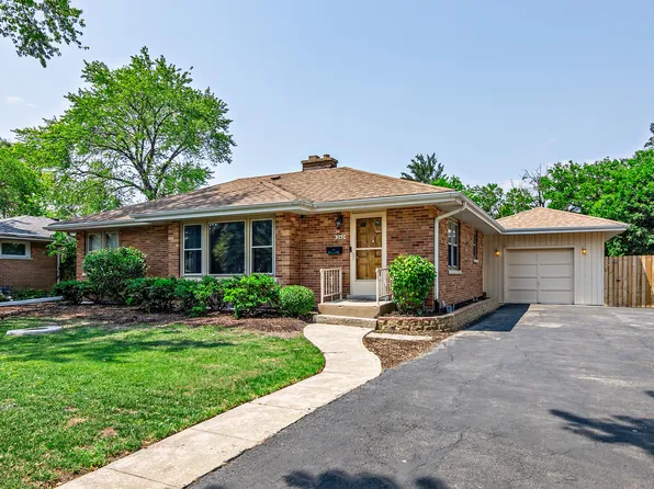 242 N Church Rd, Bensenville, IL 60106