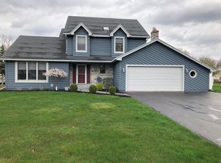 71 W Forest Dr, Rochester, NY 14624