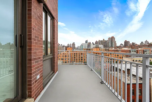 Sold by Compass | media 1