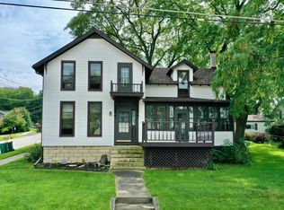610 Porter St, Lemont, IL 60439