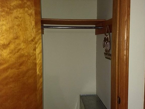 3rd image of 2838 W Walnut St