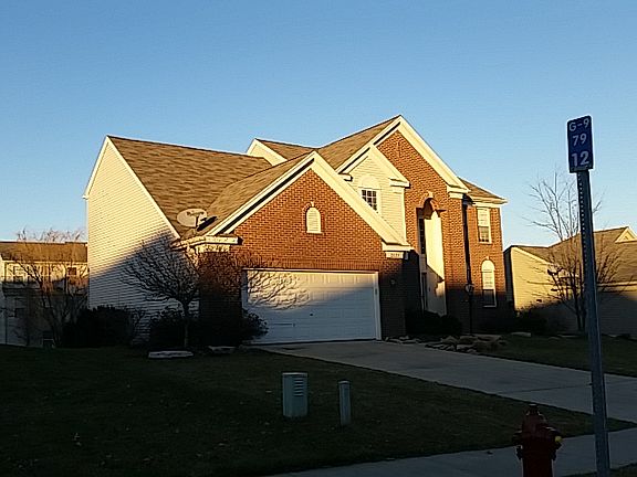 3rd image of 2027 Glenn Canyon Dr SE
