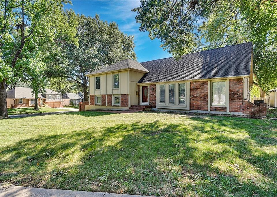 9800 Wedd Dr, Overland Park, KS 66212 | Zillow