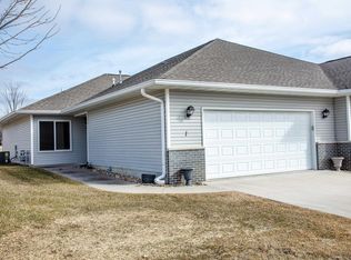 4110 Legacy Ln UNIT 1, Cedar Falls, IA 50613