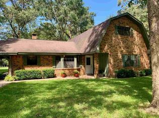 8497 Hollyfield Dr, Silsbee, TX 77656