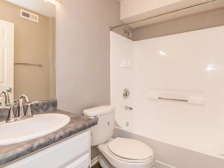 Palm Court Apartment Homes — Photo 55