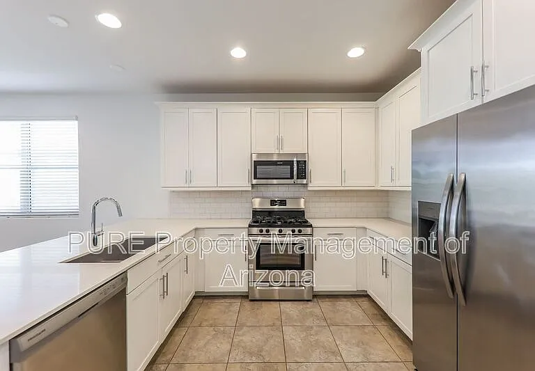 32002 N 125th Ln — Photo 10