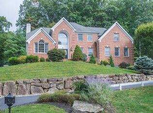 4 Rosewood Ln, Denville, NJ