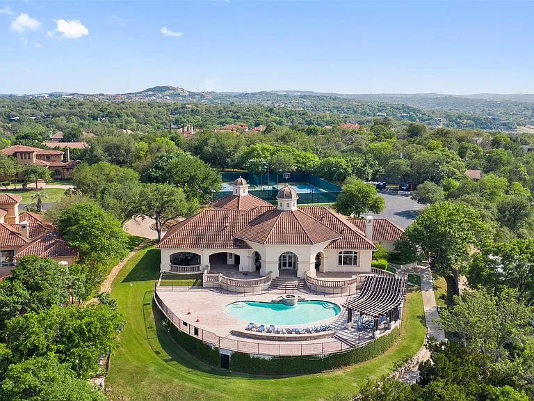 201 Costa Bella Dr — Photo 40