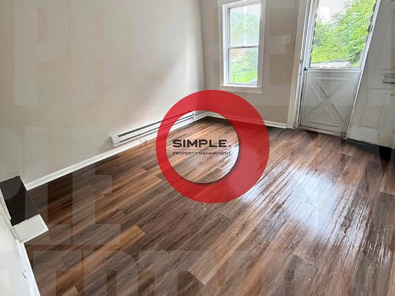 624 S 17 1/2 St — Photo 1