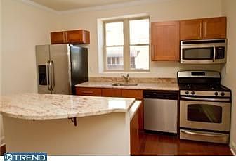4th image of 1517 W Oregon Ave