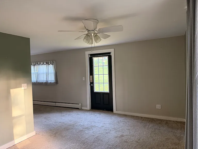 446 E River St — Photo 13