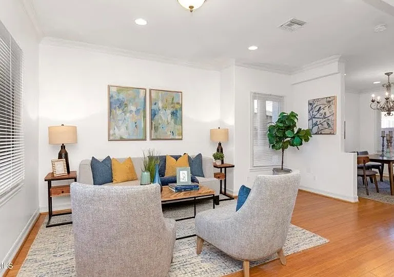 272 N Chester Ave #105 — Photo 6