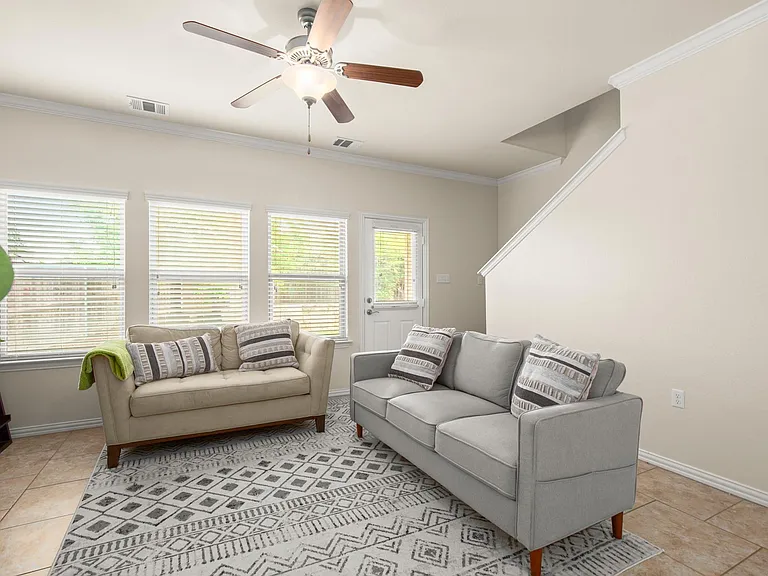 10012 Epic Knoll Dr — Photo 6