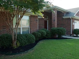 2017 Crestlake Dr, Little Elm, TX 75068