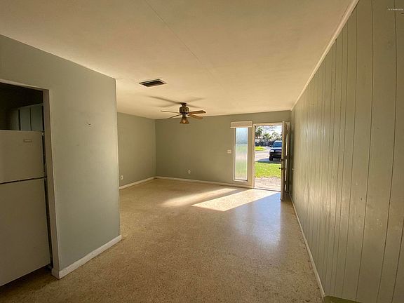 4th image of 407 10th Ave S
