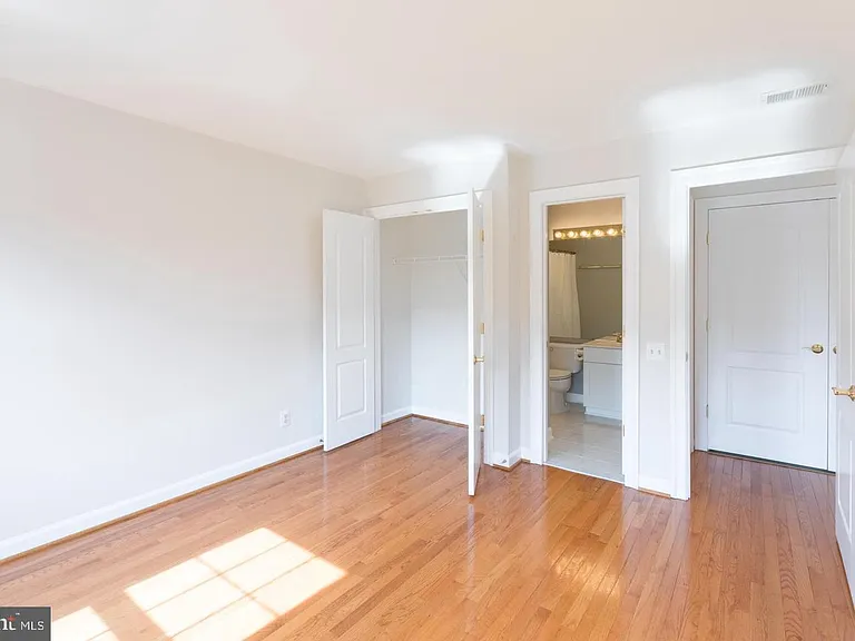 9588 Lagersfield Cir — Photo 25