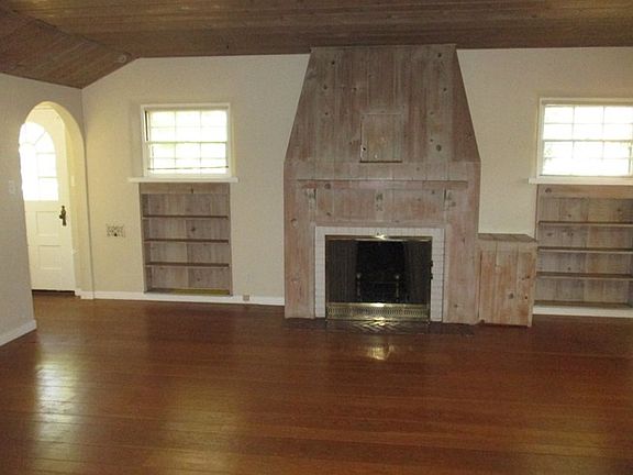2nd image of 1001 Lincoln Ave