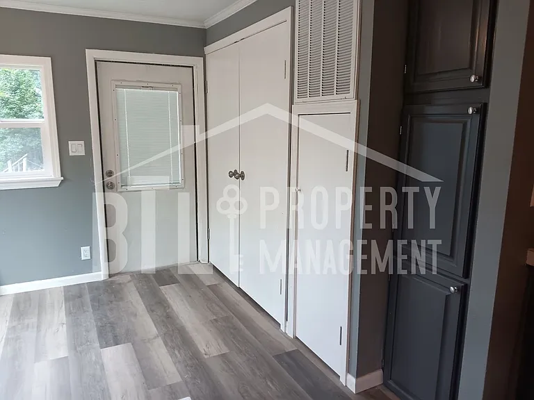 222 Meadow Hills Ln — Photo 2