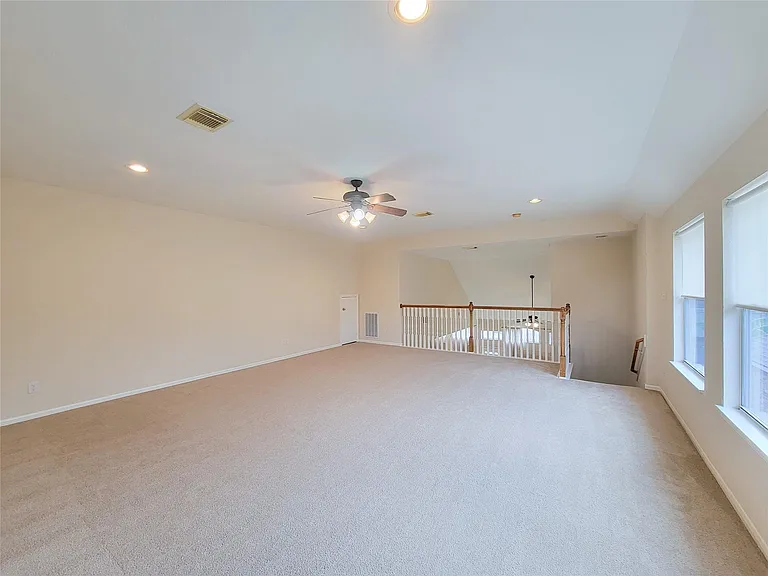 2622 Katie Harbor Dr — Photo 36