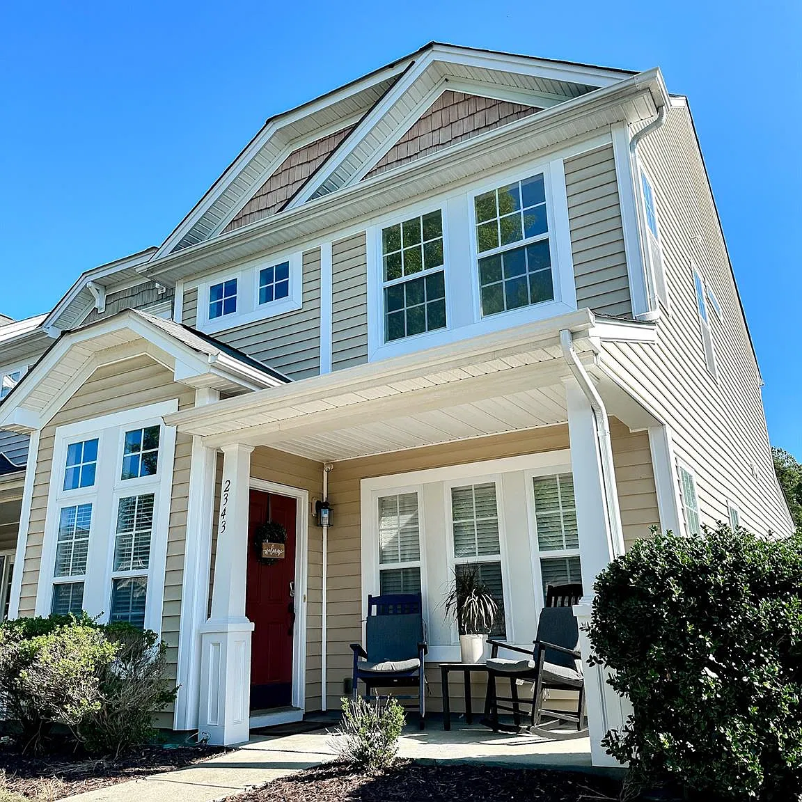 3 bed, 2.5 bath, 1286 sqft, $1,625 — Photo 1