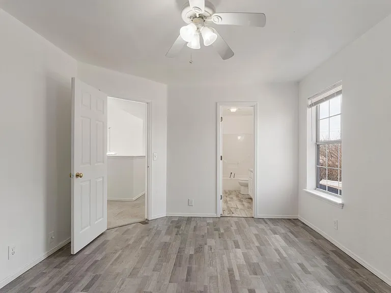 524 W Quanah St — Photo 13