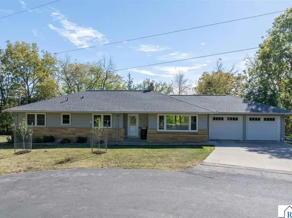 217 E Skyline Ct, Skyline, MN 56001