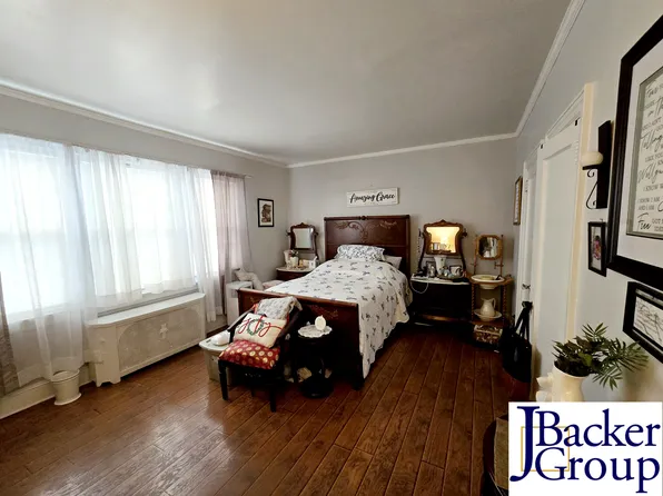 205-14 115th Drive image 5 of 17