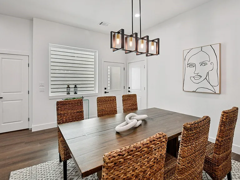 6808 Madrid St — Photo 10
