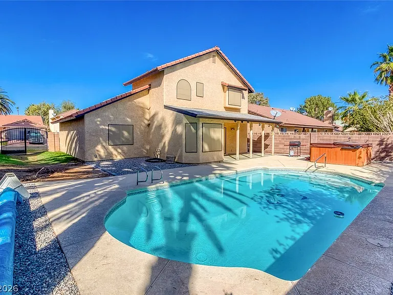 340 Bekasina Dr — Photo 50