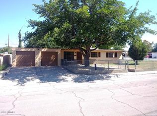 1741 Calle Feliz, Las Cruces, NM 88001
