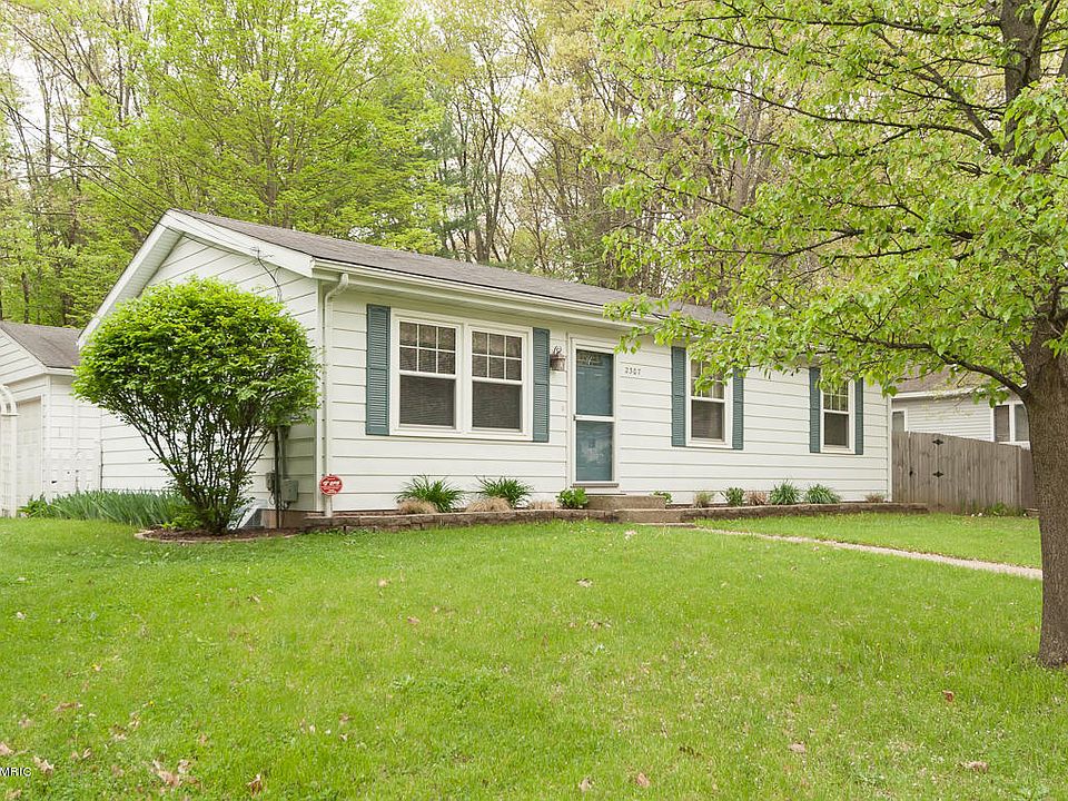 1st image of 2307 Benton Ave