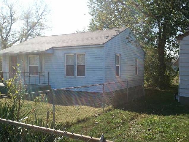 2nd image of 2020 N Quaker Ave