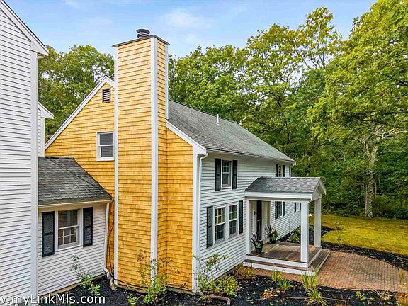 3rd image of 39 Iron Hill Rd