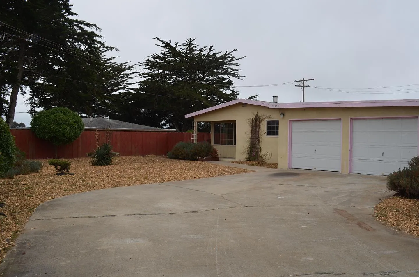 3239 Villa Cir photo 1
