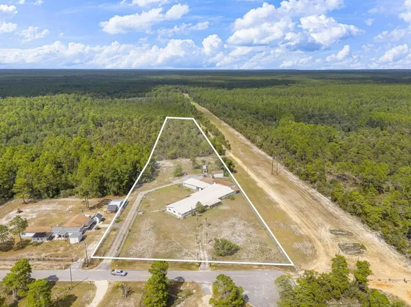 46 Veterans Ln, Freeport, FL 32439