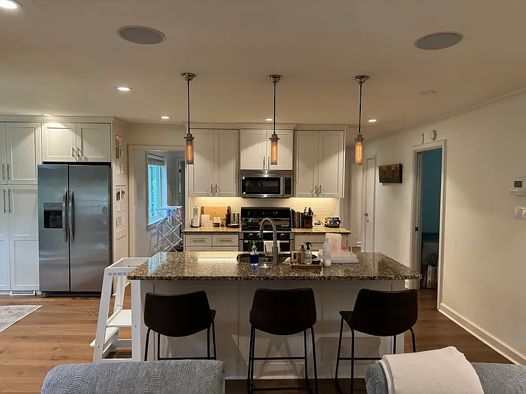 8301 Chatham Dr — Photo 4