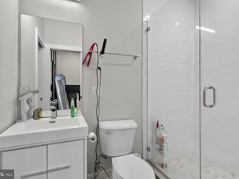 257 N 3rd St #3 — Photo 13