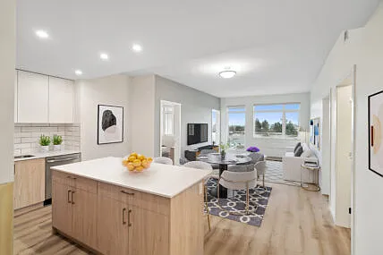 West Wave Apartments — Photo 3