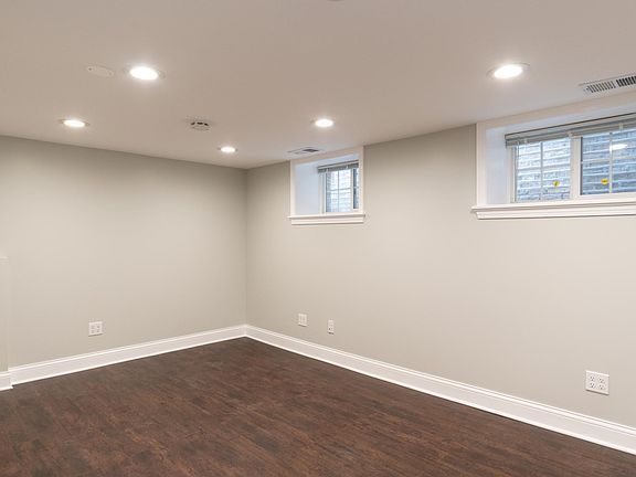 5th image of 4816 N Winchester Ave