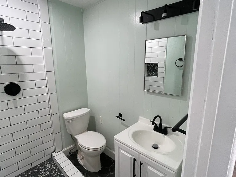 2706 N Hancock Ave #B — Photo 10
