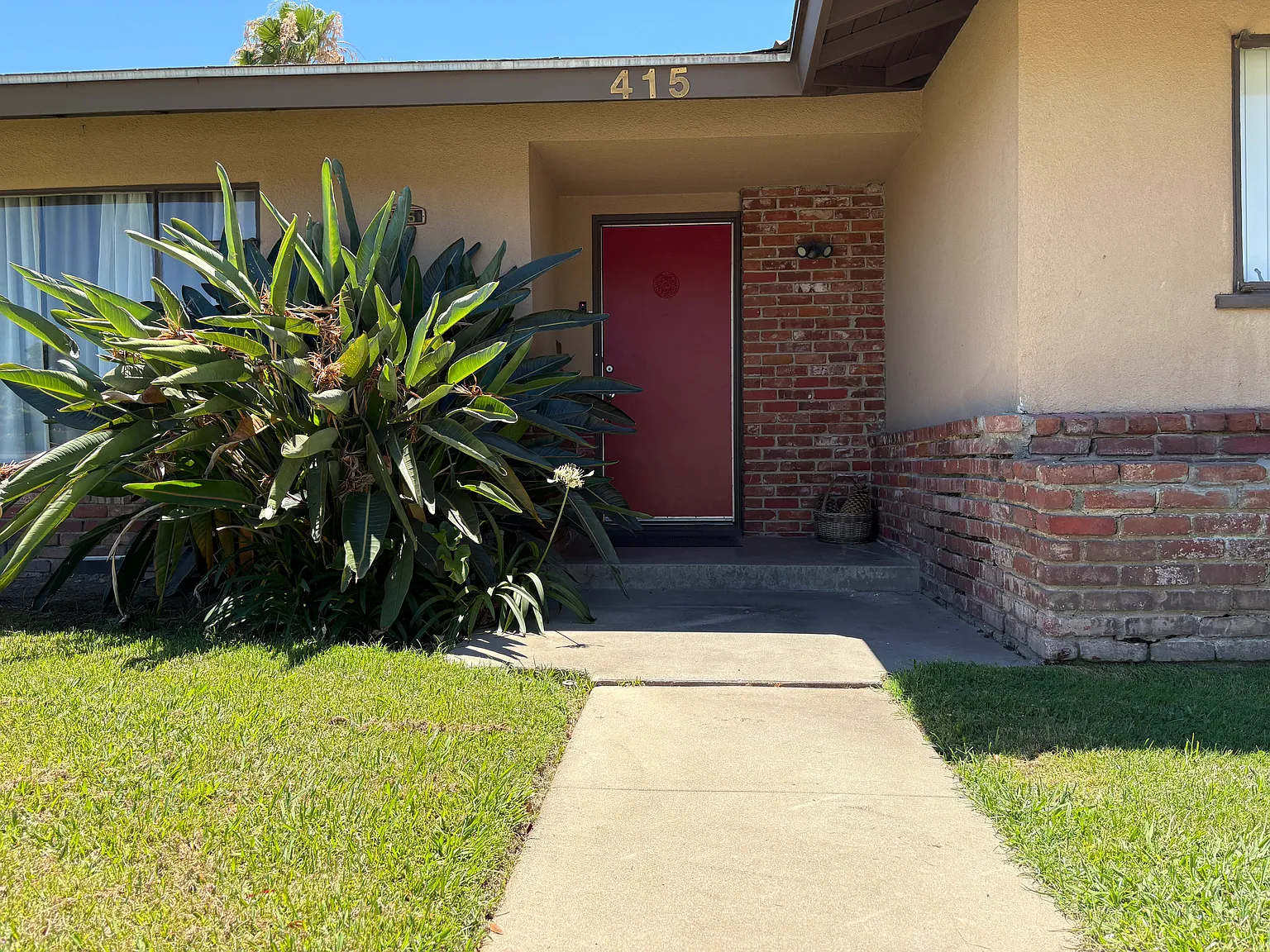 W Twain Ave, Fresno — Photo 3