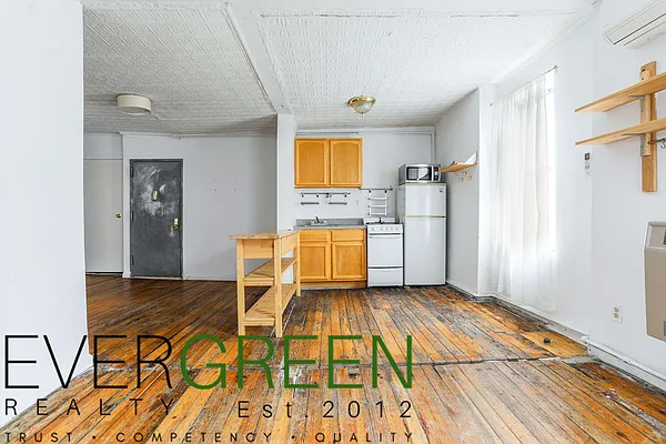 Rented by Evergreen Apartments BK | media 2