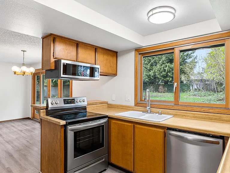 5012 NE 1st Ct — Photo 20