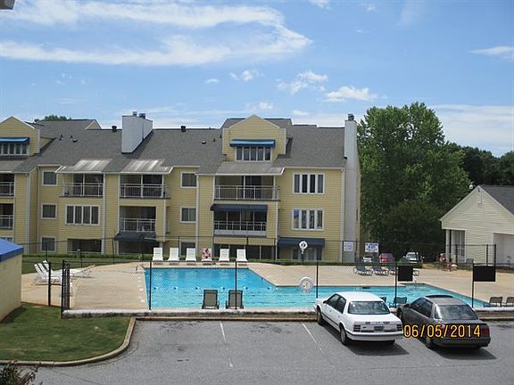 3rd image of 1209 Northlake Dr