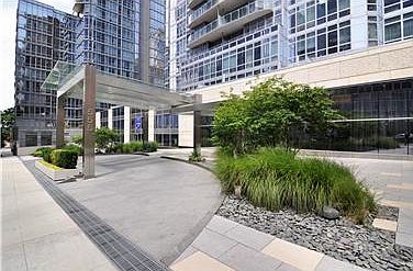 2nd image of 555 W 59th St APT 6A
