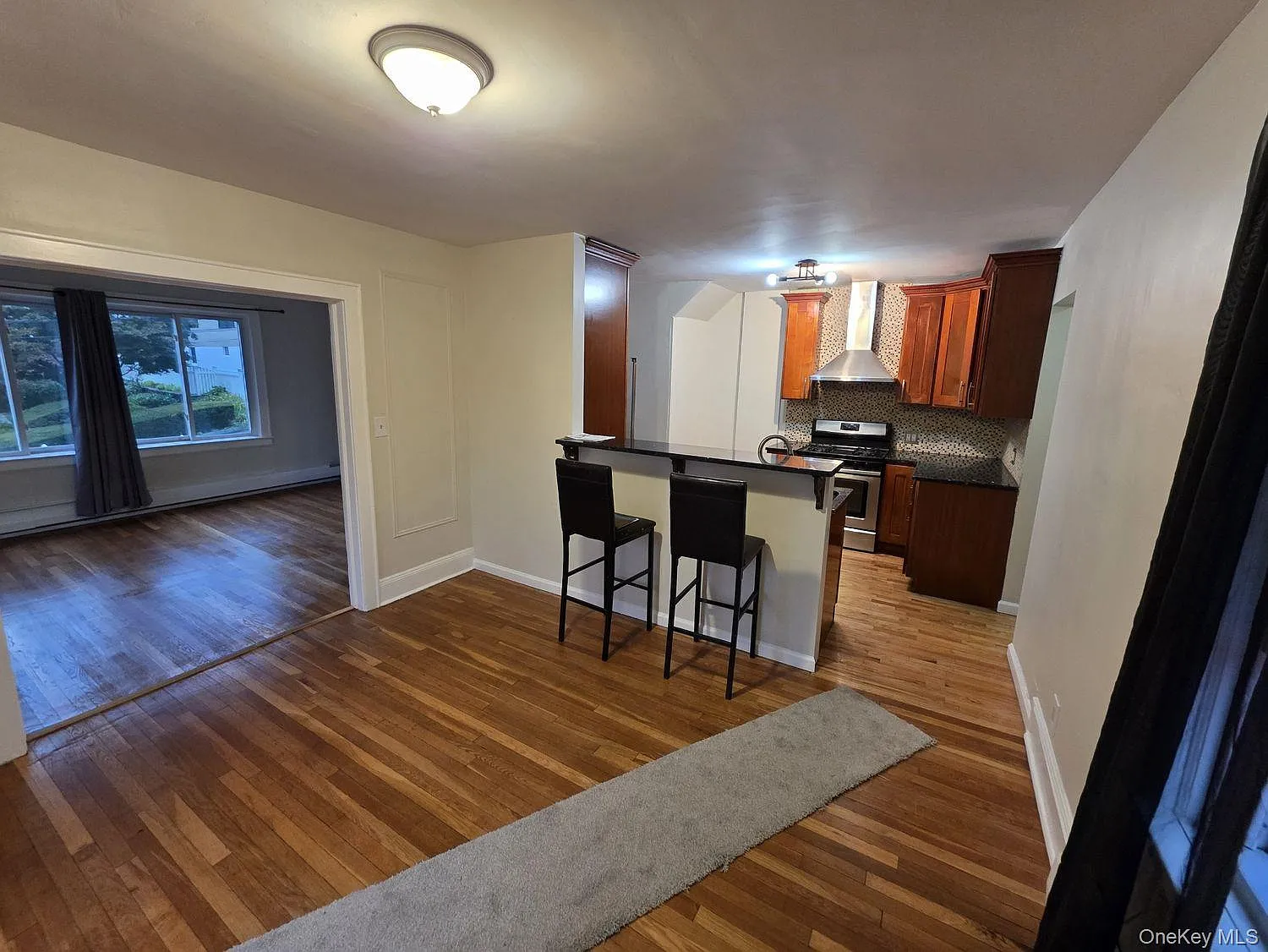 3 bed, 1.5 bath, 1800 sqft, $3,850 — Photo 4